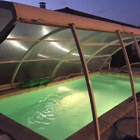 Le Du Golf Holiday home *