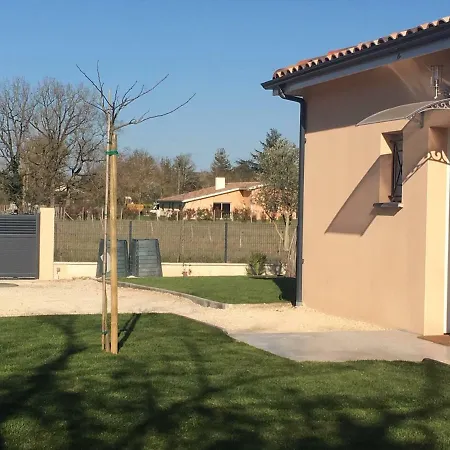 Le Du Golf Holiday home *