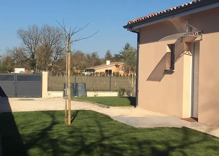 Le Du Golf Holiday home *